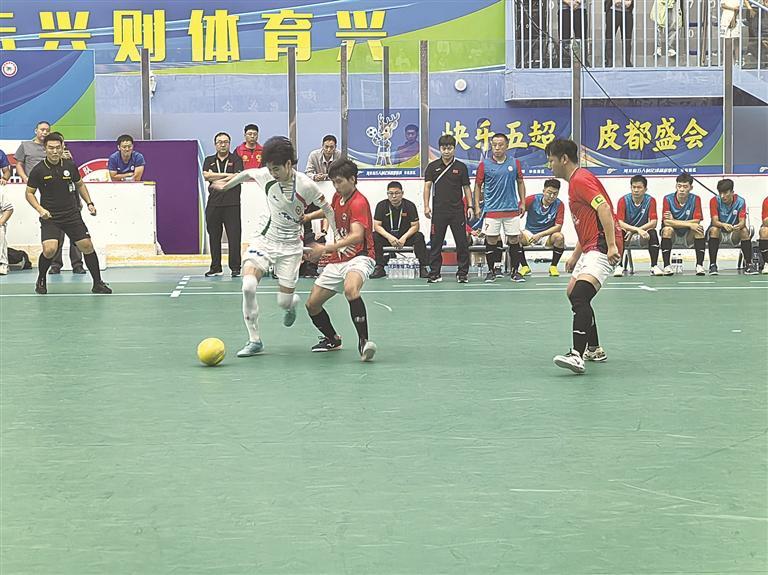 位球机会, 附近一脚似, 号队员赵亚